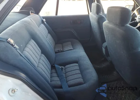 1993 Chevrolet Lumina Euro z USA, uszkodzony, nr VIN 2G1WN54T5P9195812